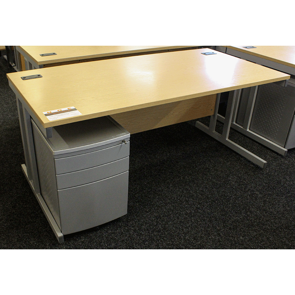 Used 1600 Straight Desk & Pedestal Oak