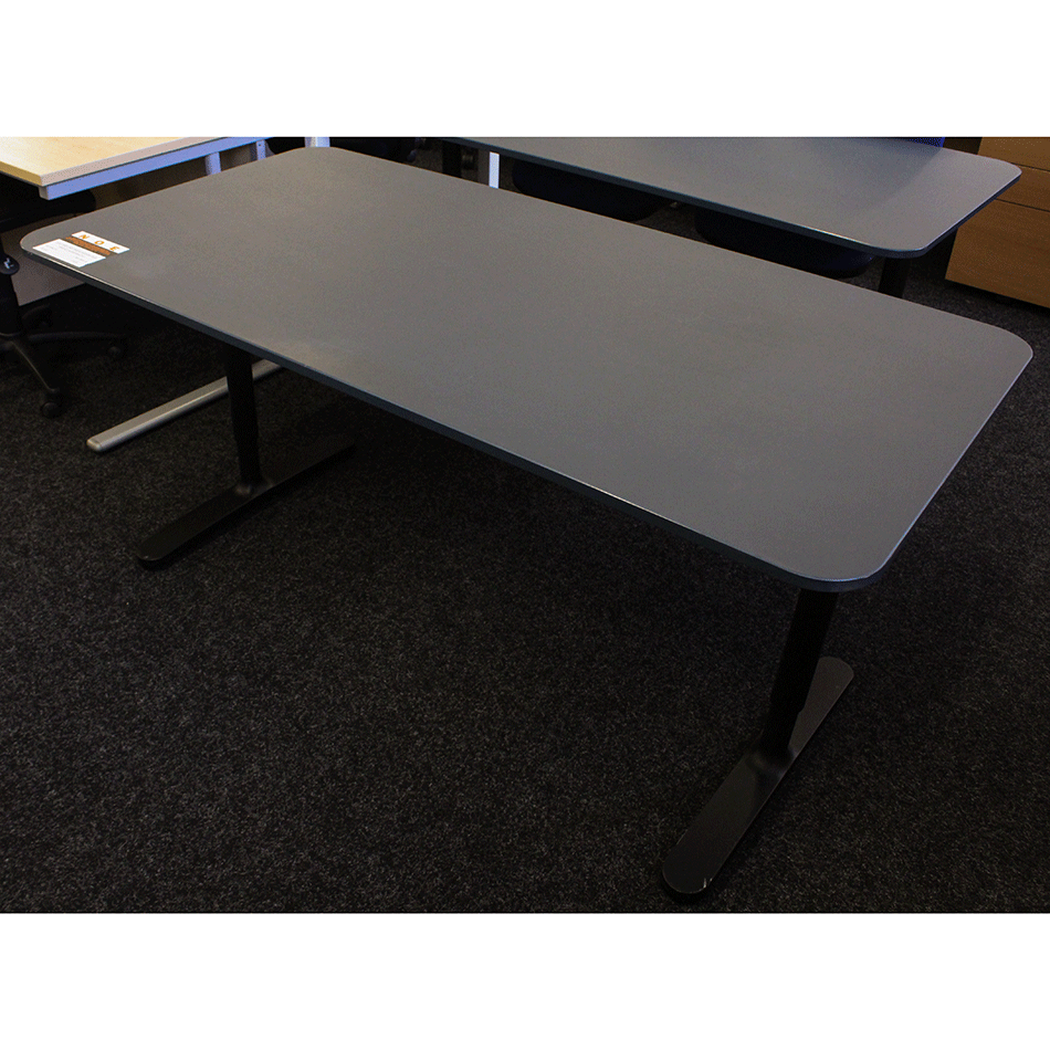 Used 1600 x 800 Height Settable Desk Anthracite