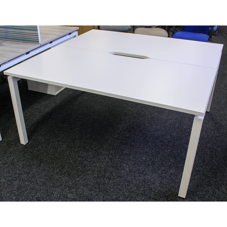 Used 1500 x 1500 Bench Desk White